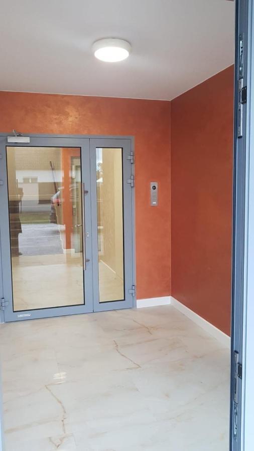 נישורזה Uroczy Apartament Happy 01 Z Widokowym Tarasen Na Dachu - Tuz Przy Plazy !!! מראה חיצוני תמונה